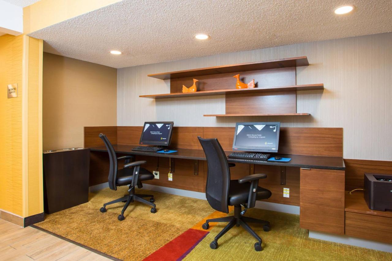 Fairfield Inn Boston Дедхэм Экстерьер фото