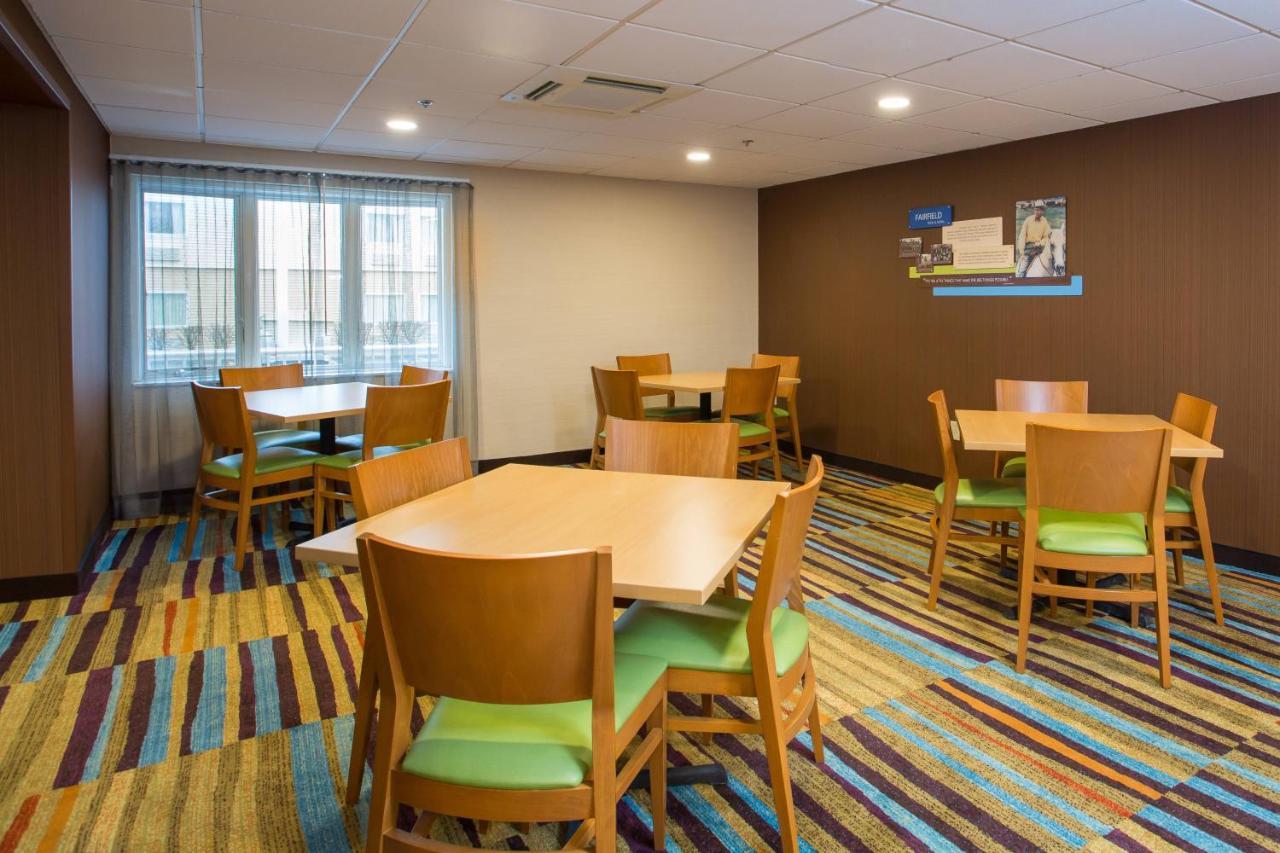 Fairfield Inn Boston Дедхэм Экстерьер фото