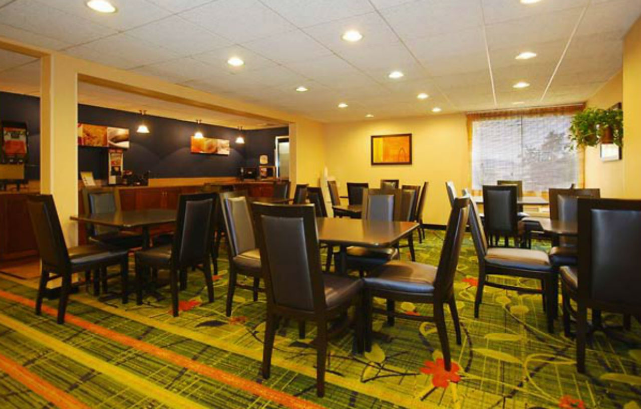 Fairfield Inn Boston Дедхэм Экстерьер фото